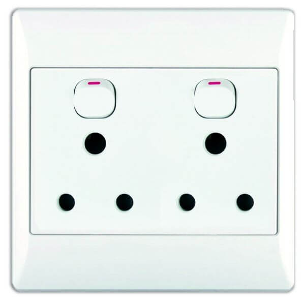 2 x 16A Switched Outlet with White Cover Plate – Double Power Socket with two switches and minimal design.