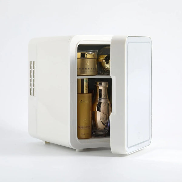 Mini Personal Cosmetic Fridge image 0