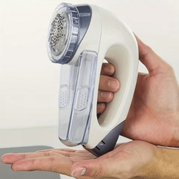 Battery Powered Portable Lint Remover image 2