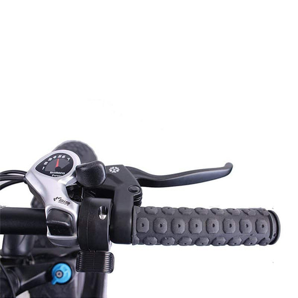 Handlebar controls of a 26-Inch Fat Tyre Electric Bike, featuring a throttle and grip for comfort and accessibility.