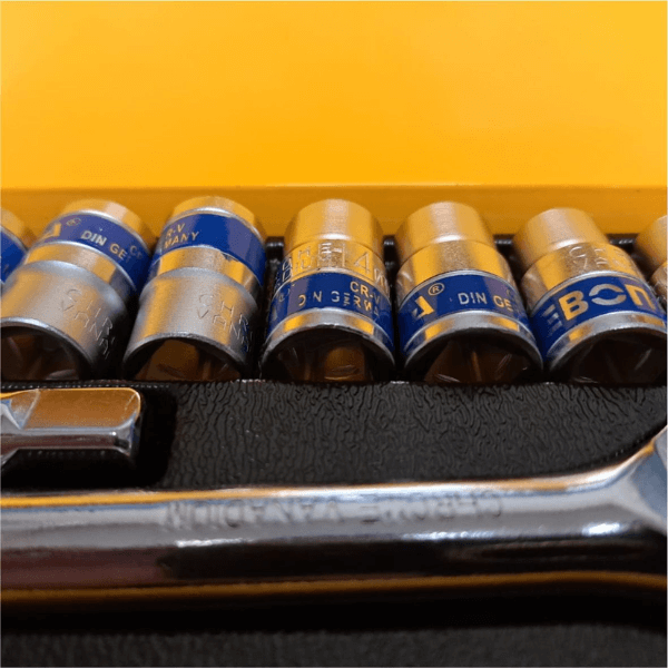 Perfect Dealz 12 Pieces Socket Set 1/2'' with Extension Bar and Case