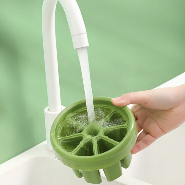 Perfect Dealz Compact Hand-Crank Ice Crusher