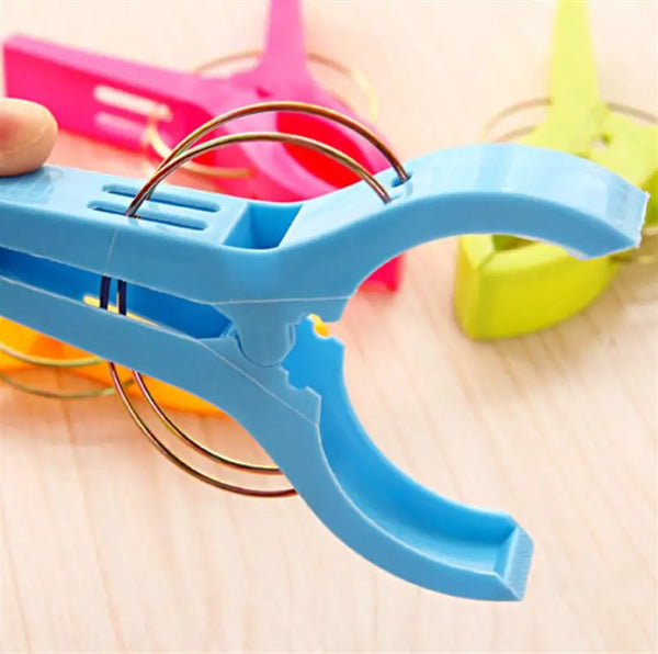 Set of 6 Plastic Drying Clothing Clips