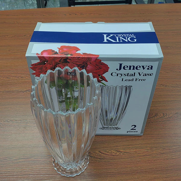 Ribbed Crystal Glass Flower Vase with Scalloped Rim