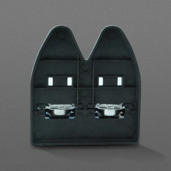H4 Super White Xenon Auto Bulb base showing secure fitting for enhanced vehicle lighting.