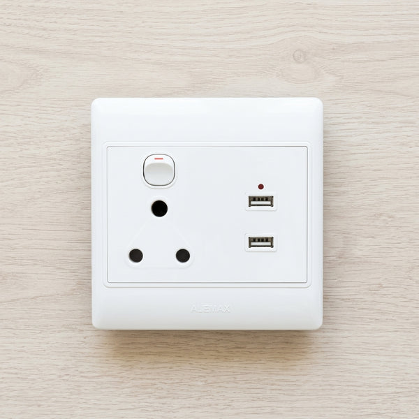 Integrated USB Wall Socket with 3 Pin Outlet