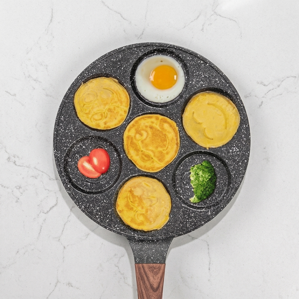 Non Stick Round Smiling Face Baking Pan