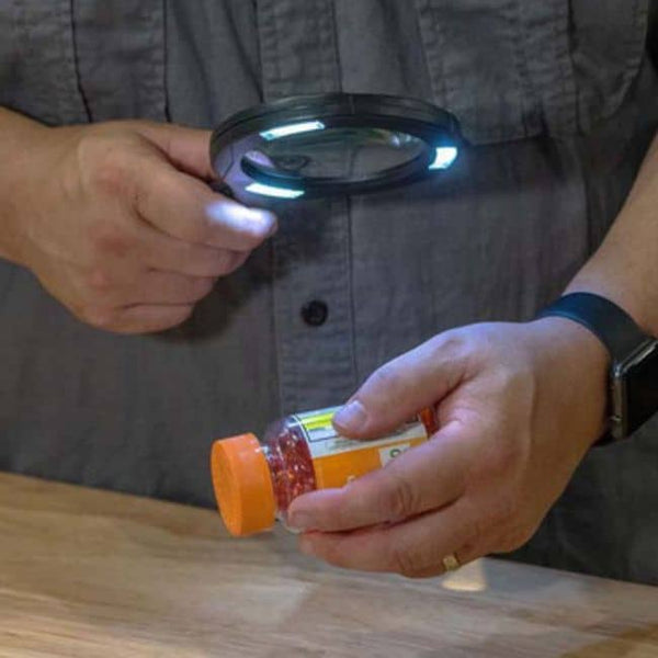 Magnifying LED Glass 250 Lumens image 1