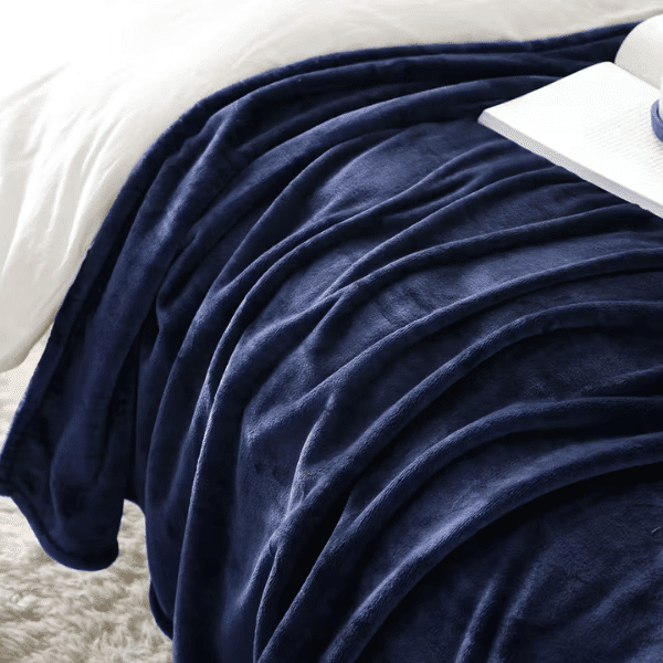 Navy Blue Fleece Blanket 150x200cm image 0