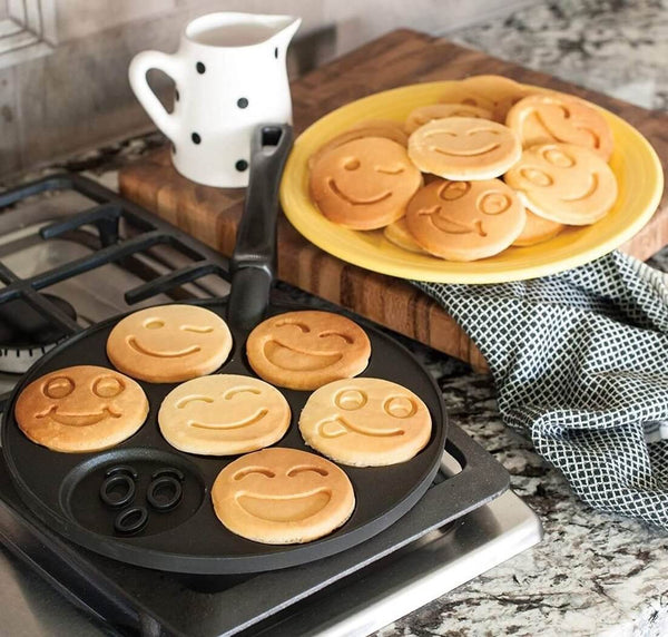 Perfect Dealz Smiley Face Pancake Pan