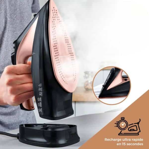 Cordless Steam Iron With Base Station image 0