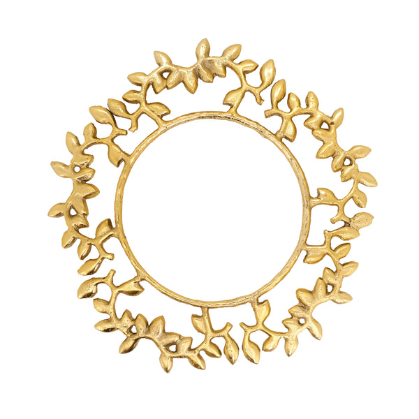 Decorative Stainless Steel Charger Plate with an intricate leaf design, perfect for elegant table settings.