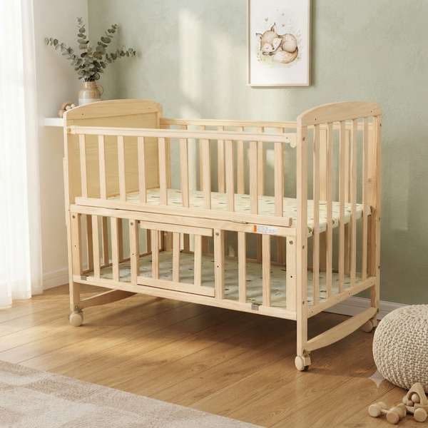 Multifunctional Solid Wood Baby Crib