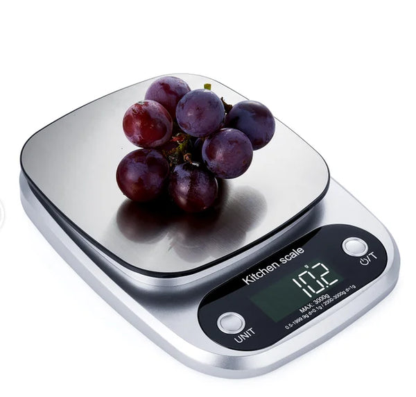 10kg Rectangle Digital Kitchen Scale displaying grapes weighing 102 grams on a stainless steel platform.