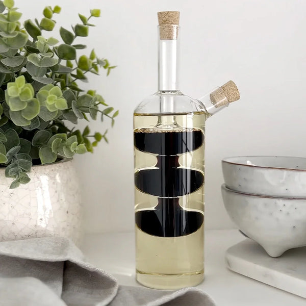 2 in 1 Olive Oil Vinegar Bottle Dispenser with borosilicate glass design, ideal for kitchen decor.