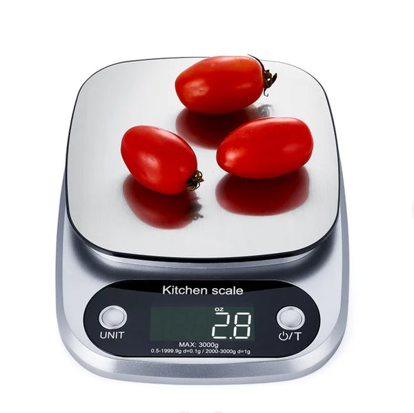 10kg Rectangle Digital Kitchen Scale displaying three red tomatoes with a digital weight of 28 oz.