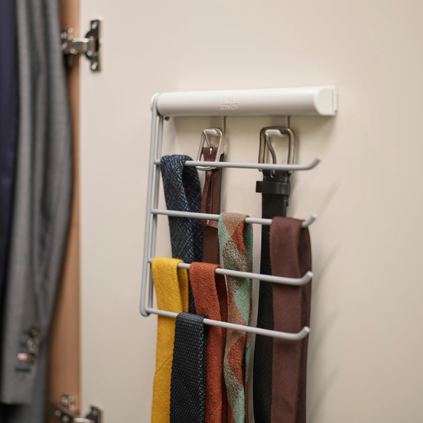 Space-Saving Wall Mounted Organizer Rail