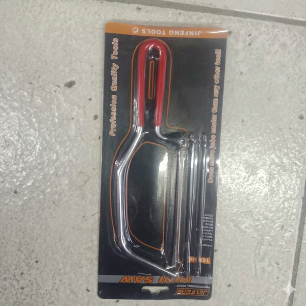 Heavy-Duty Handsaw with Triple-Ground Teeth