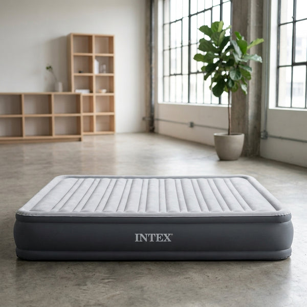 Comfort Plush Airbed With Built-In Pump