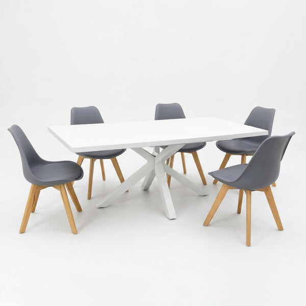 Minimalistic Dining Room Set for Gatherings