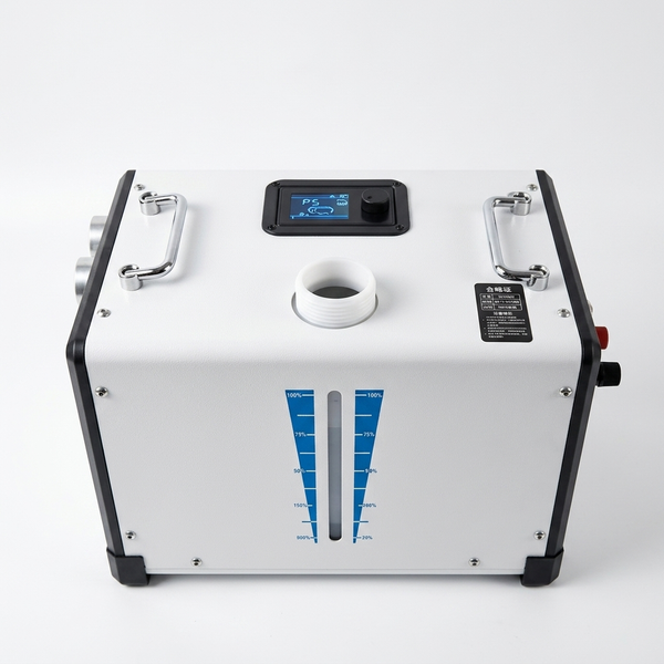 12-24V Portable Diesel Heater featuring a digital control panel and exhaust outlet for efficient heating.