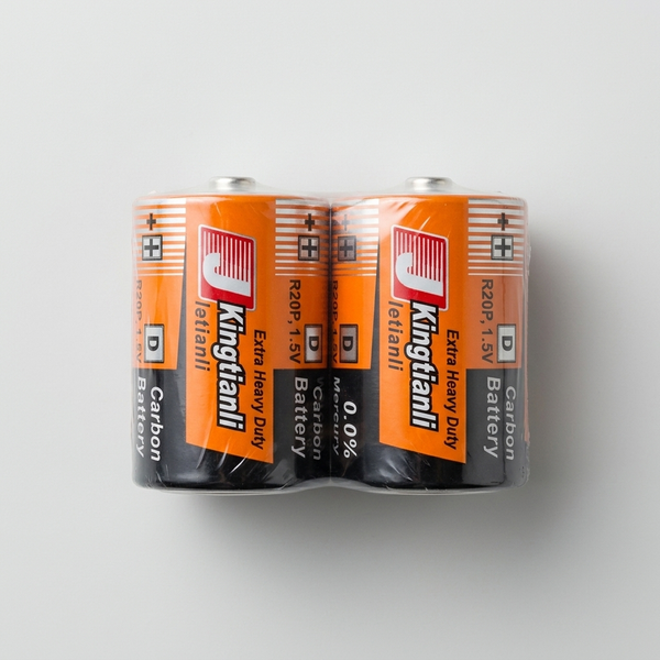 D-Size 1.5V Carbon Batteries 2 Pack with packaging showing extra heavy duty specifications.