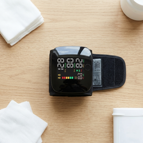 Rechargeable Voice Control Smart Electronic Wrist BP Monitor